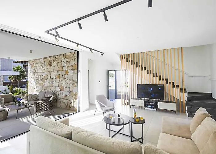 Nissi Kube Kb1 Βίλα